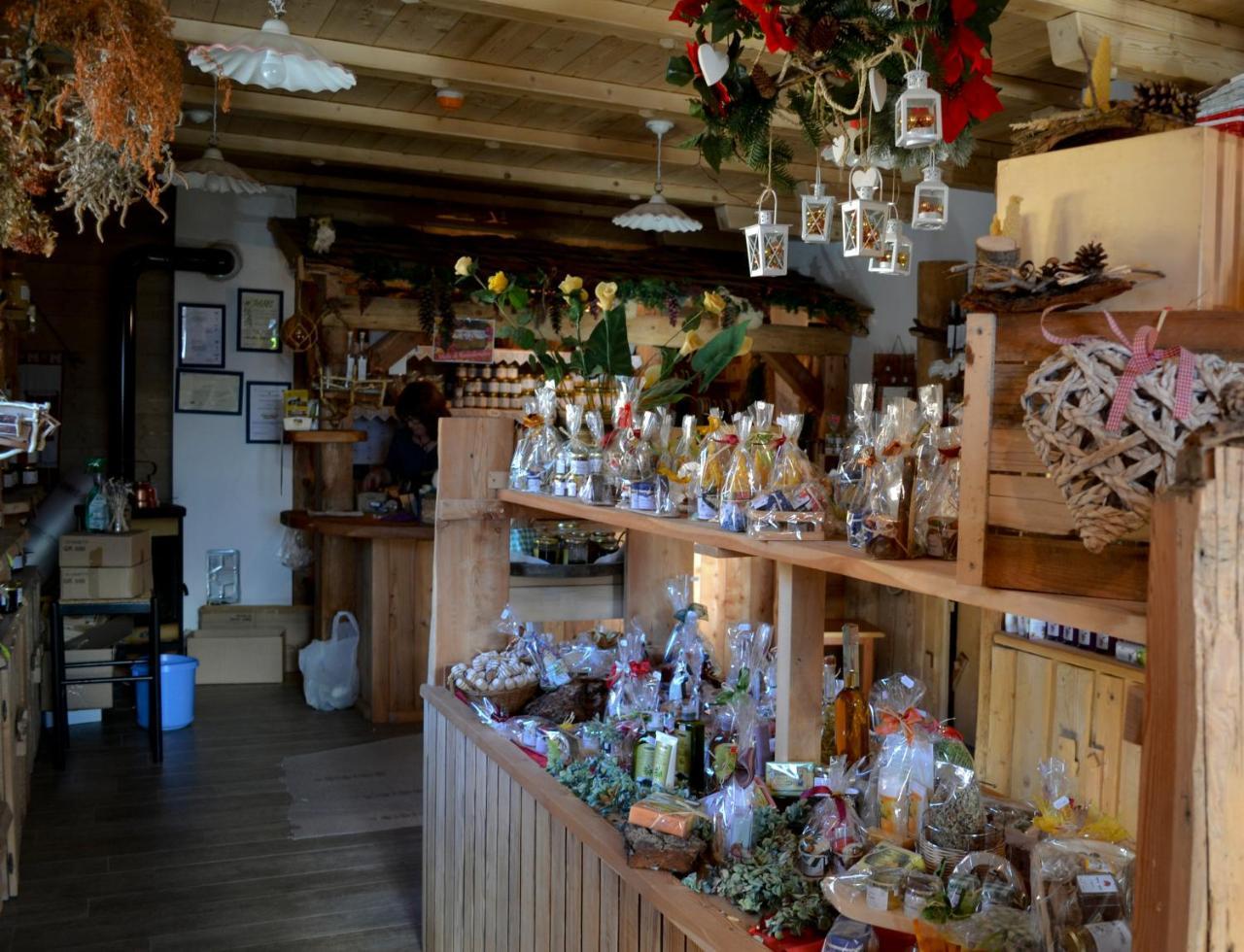 Giustino Agriturismo Dalla Natura La Salute מראה חיצוני תמונה
